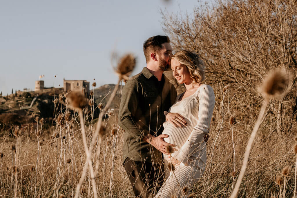 séance grossesse d'hiver dans le var